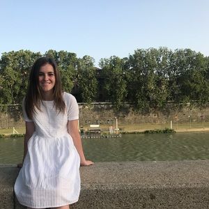 Meet your Posher, Emily